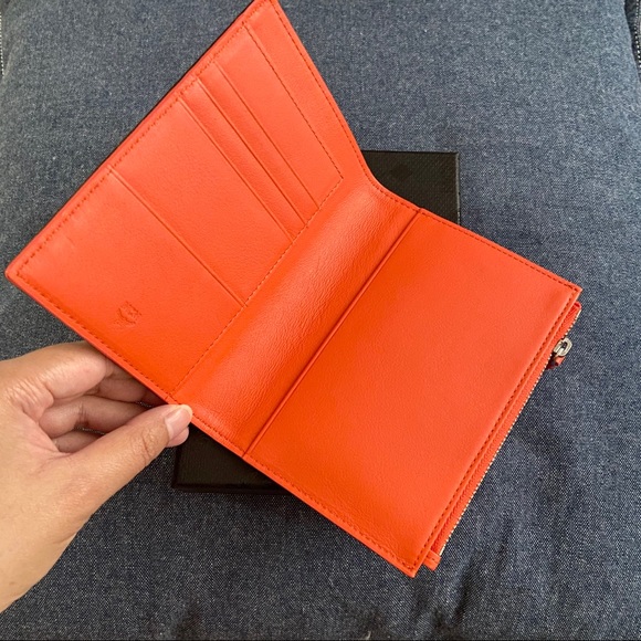 Sold MCM passport holder wallet with zip pocket - Picture 5 of 11
